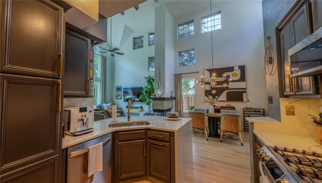 48 Lakeridge Drive, The Woodlands, TX 77381
