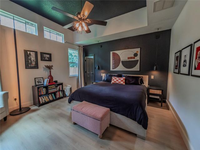 48 Lakeridge Drive, The Woodlands, TX 77381