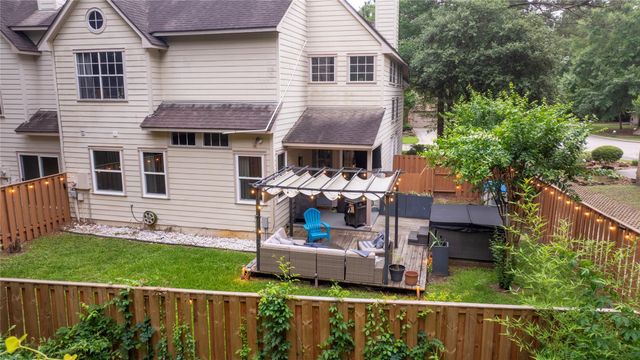 48 Lakeridge Drive, The Woodlands, TX 77381