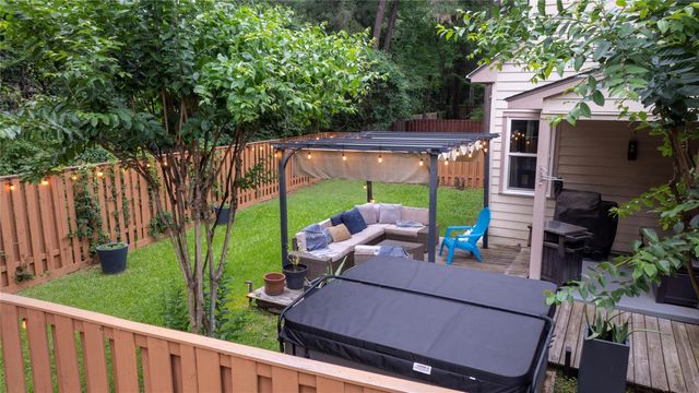 48 Lakeridge Drive, The Woodlands, TX 77381