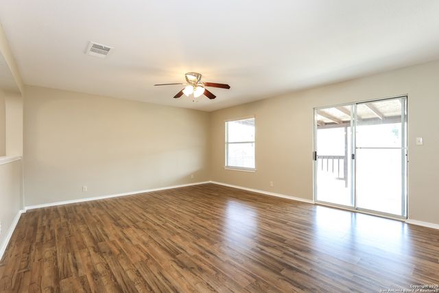 8534 Snakeweed, Converse, TX 78109