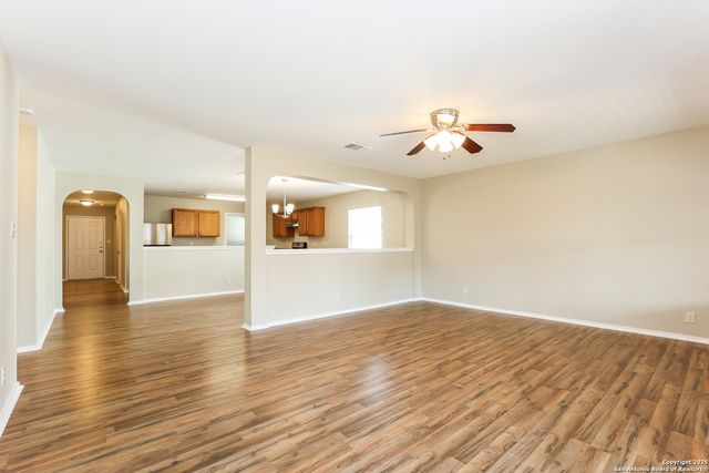 8534 Snakeweed, Converse, TX 78109