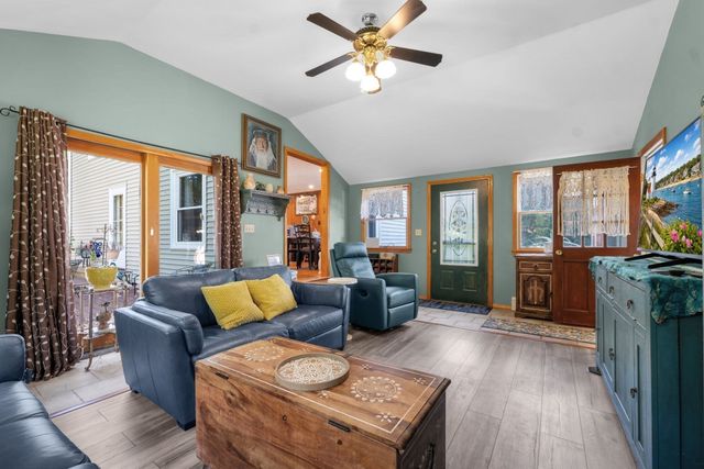 548 Plymouth St, East Bridgewater, MA 02333