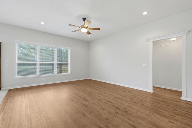 391 Stonehurst Pkwy, St Augustine, FL 32092