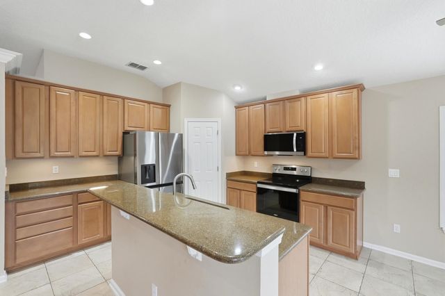 391 Stonehurst Pkwy, St Augustine, FL 32092