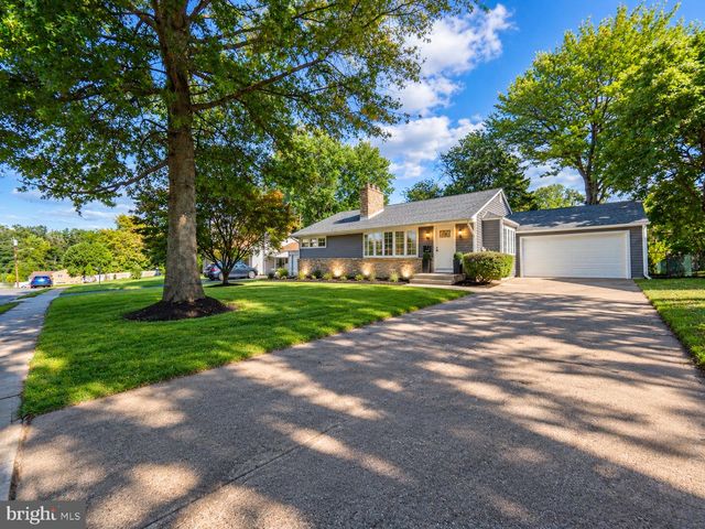 134 VILLANOVA DR, Lawrence Township, NJ 08648