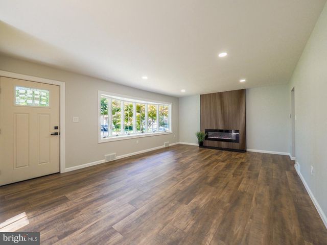 134 VILLANOVA DR, Lawrence Township, NJ 08648