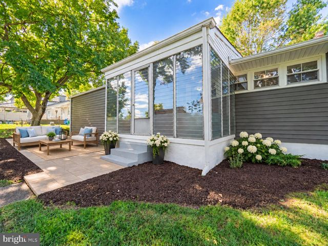 134 VILLANOVA DR, Lawrence Township, NJ 08648