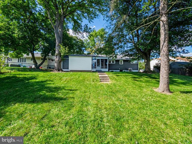 134 VILLANOVA DR, Lawrence Township, NJ 08648