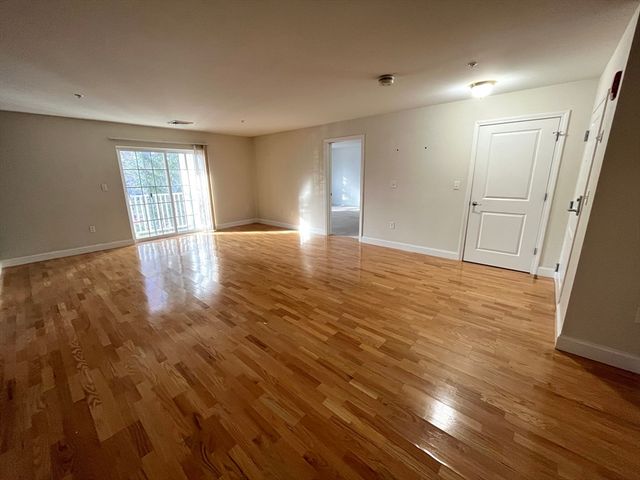 320 Rindge Ave 204, Cambridge, MA 02140