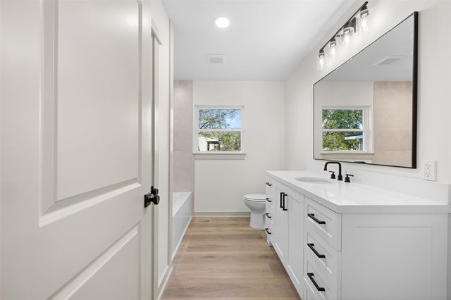 911 Eilers Street, Schulenburg, TX 78956