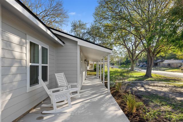 911 Eilers Street, Schulenburg, TX 78956