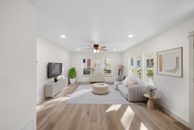 911 Eilers Street, Schulenburg, TX 78956