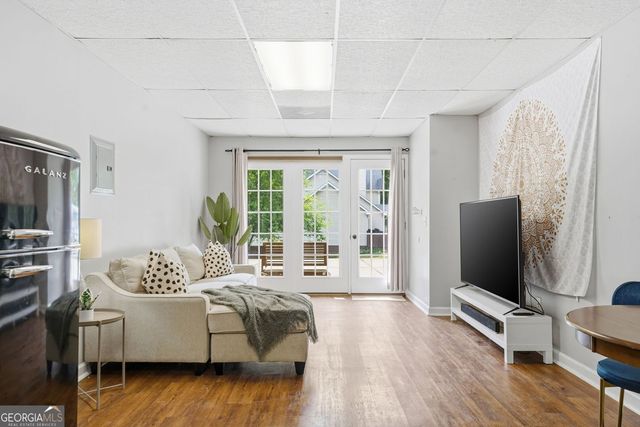 3010 Meadow Court NW, Marietta, GA 30064