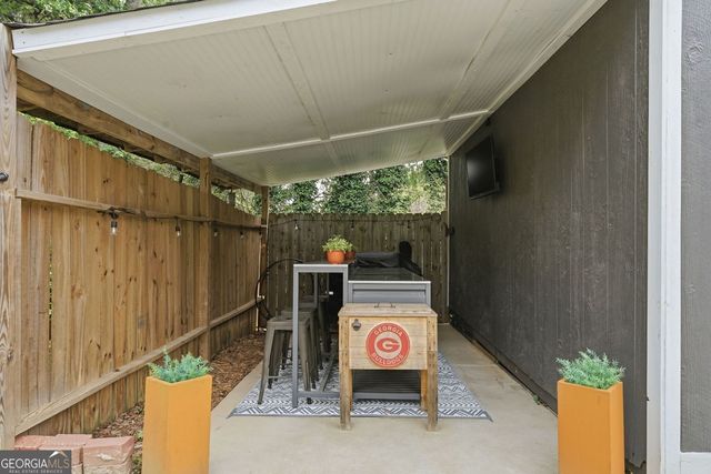 3010 Meadow Court NW, Marietta, GA 30064