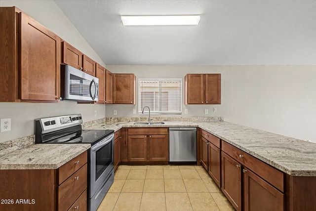 955 E MONTELEONE Street, San Tan Valley, AZ 85140