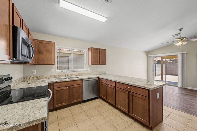 955 E MONTELEONE Street, San Tan Valley, AZ 85140