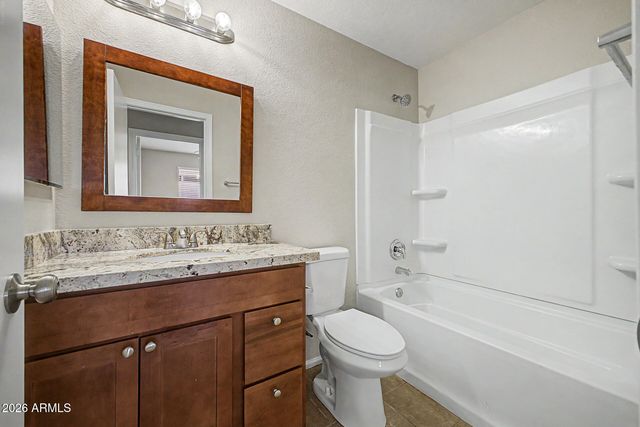 955 E MONTELEONE Street, San Tan Valley, AZ 85140