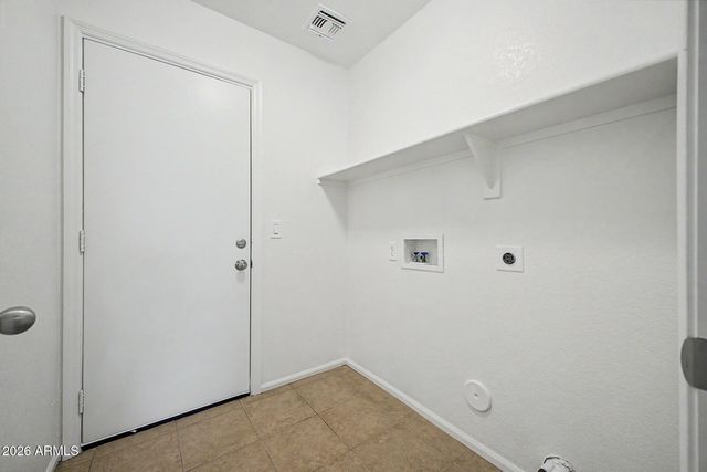 955 E MONTELEONE Street, San Tan Valley, AZ 85140