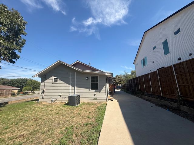 801 Mount Auburn Avenue, Dallas, TX 75223