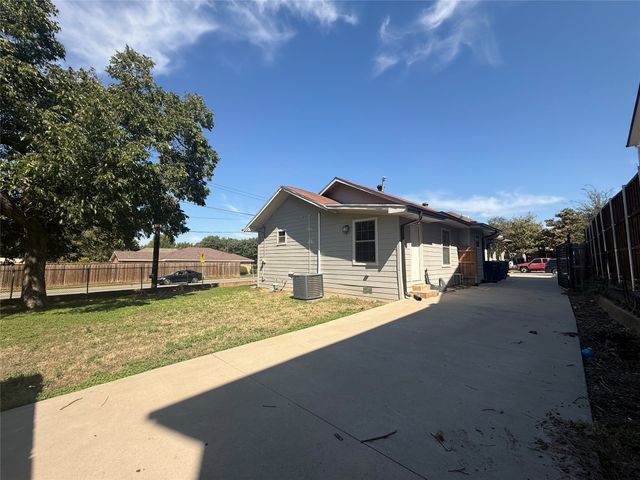 801 Mount Auburn Avenue, Dallas, TX 75223