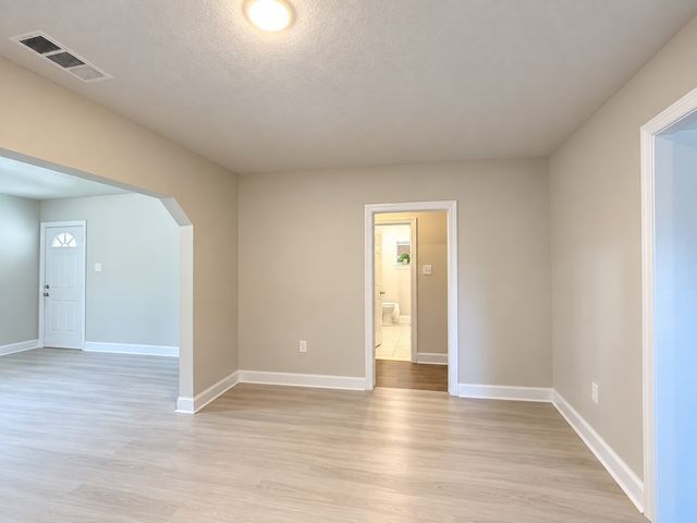 801 Mount Auburn Avenue, Dallas, TX 75223