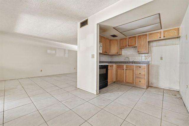 3100 HARTFORD STREET N 129, St Petersburg, FL 33713