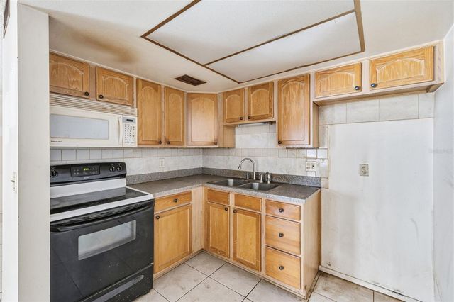 3100 HARTFORD STREET N 129, St Petersburg, FL 33713