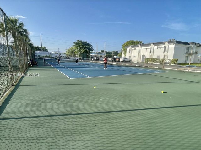 7250 SW 94th Pl B6, Miami, FL 33173