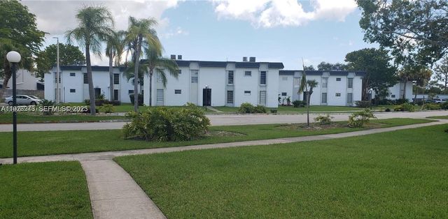 7250 SW 94th Pl B6, Miami, FL 33173