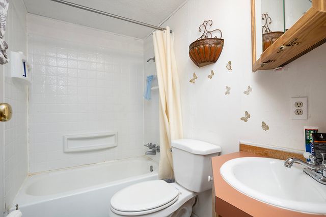 4729 S Pacific Highway UNIT 12, Phoenix, OR 97535