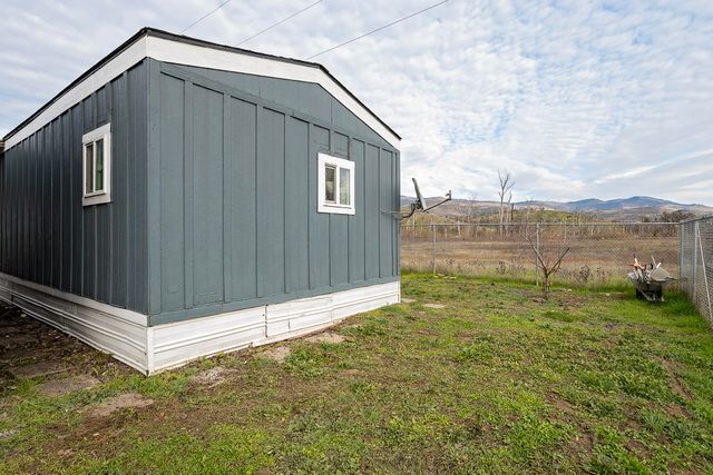 4729 S Pacific Highway UNIT 12, Phoenix, OR 97535