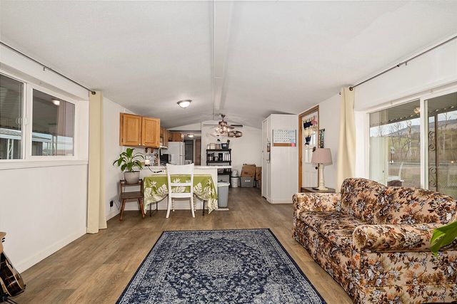 4729 S Pacific Highway UNIT 12, Phoenix, OR 97535