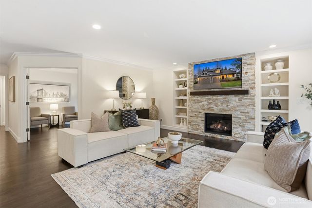 928 271st Avenue SE, Sammamish, WA 98075