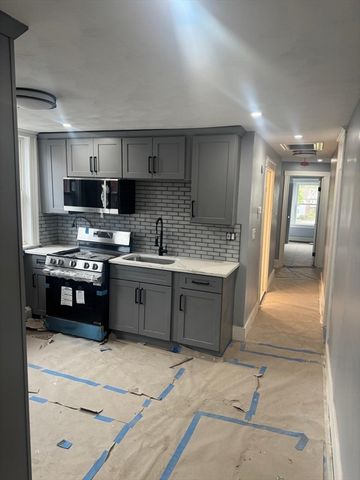 140 S Common St 3, Lynn, MA 01902