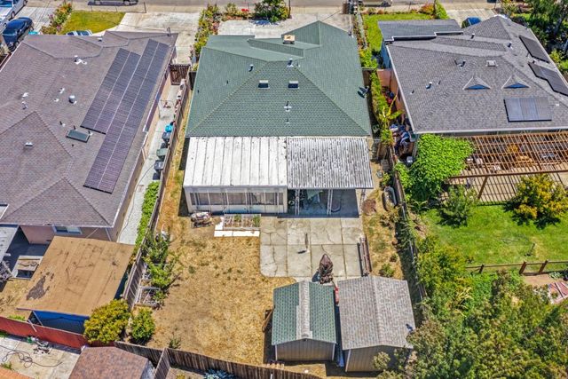123 Gardenia Way, East Palo Alto, CA 94303