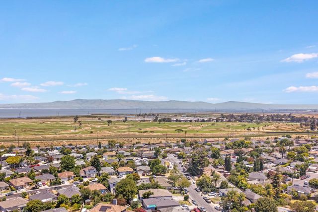 123 Gardenia Way, East Palo Alto, CA 94303