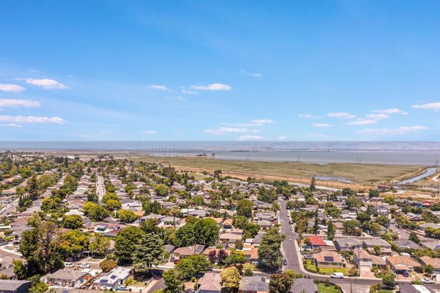 123 Gardenia Way, East Palo Alto, CA 94303