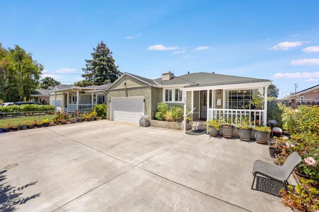 123 Gardenia Way, East Palo Alto, CA 94303