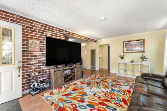 123 Gardenia Way, East Palo Alto, CA 94303