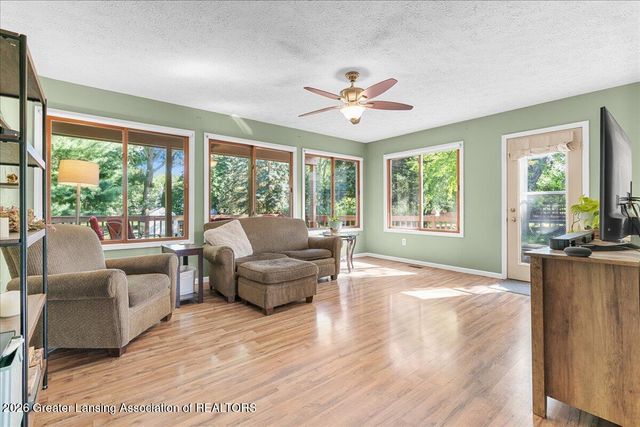 2315 E Provincial House Drive, Lansing, MI 48910
