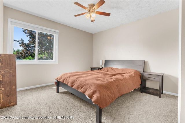 2315 E Provincial House Drive, Lansing, MI 48910