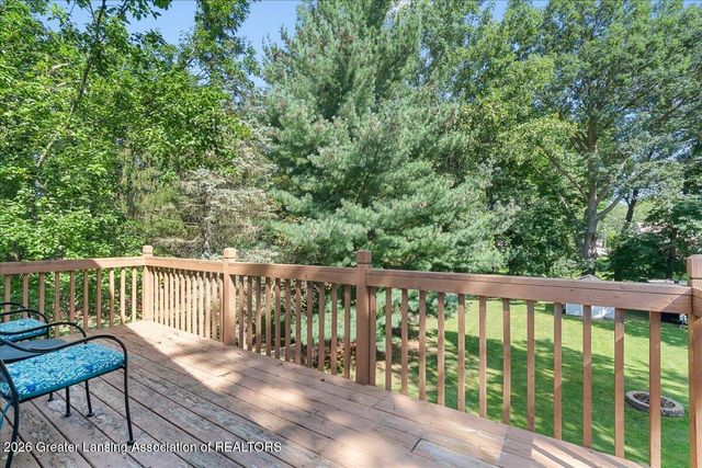 2315 E Provincial House Drive, Lansing, MI 48910