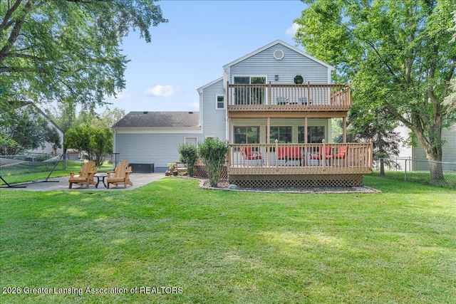 2315 E Provincial House Drive, Lansing, MI 48910