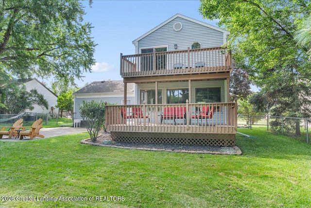 2315 E Provincial House Drive, Lansing, MI 48910