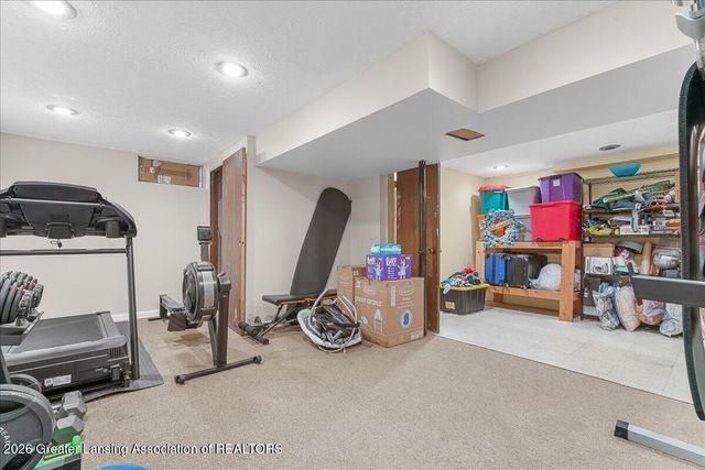 2315 E Provincial House Drive, Lansing, MI 48910