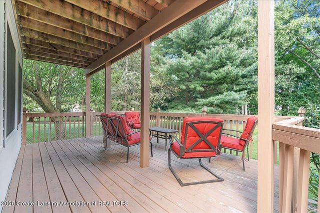 2315 E Provincial House Drive, Lansing, MI 48910