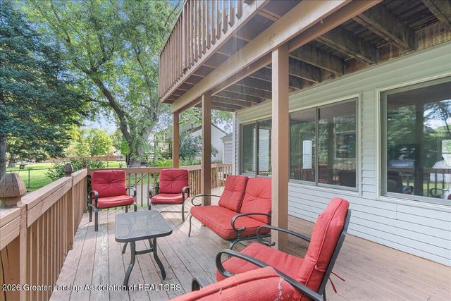 2315 E Provincial House Drive, Lansing, MI 48910