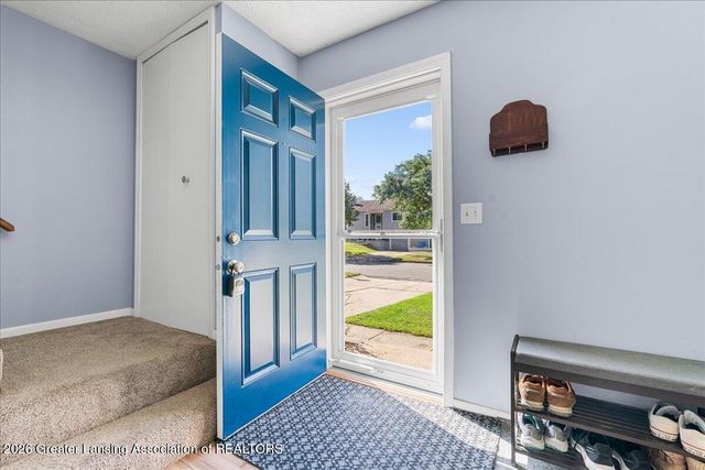 2315 E Provincial House Drive, Lansing, MI 48910