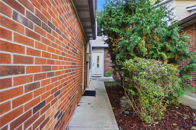 2542 Valais Court, Sugarcreek Twp, OH 45458